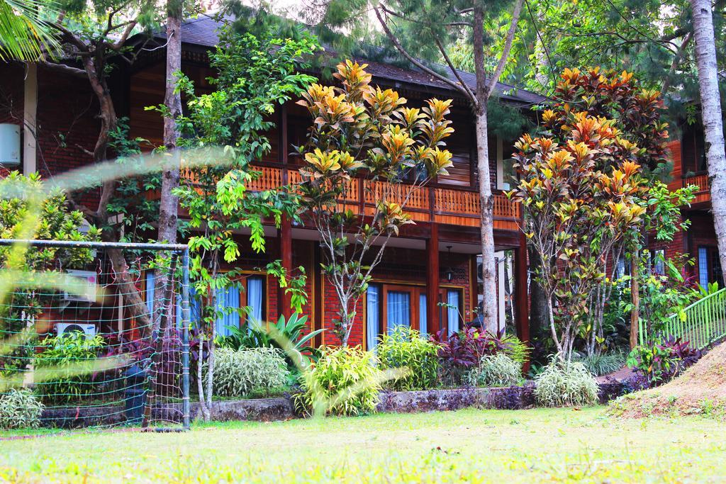 Jambuluwuk Convention Hall & Resort Batu Batu  Exterior photo